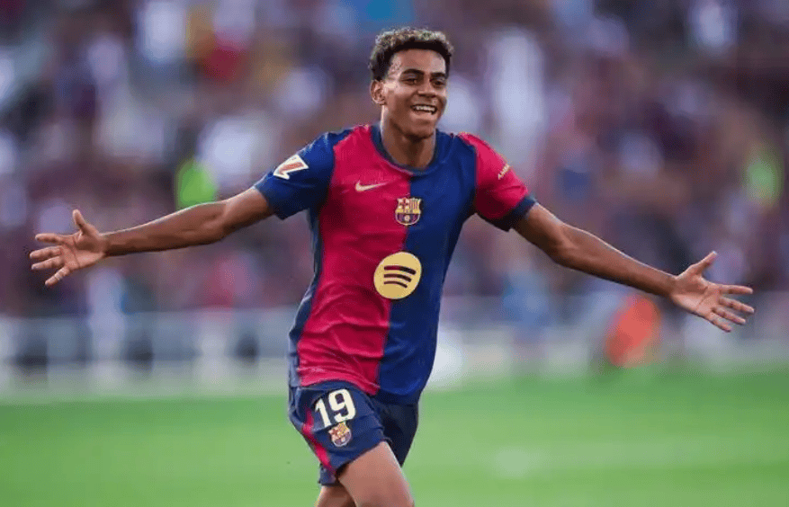 首发出战阿尔巴尼亚，22岁夸安萨英格兰成年队首秀